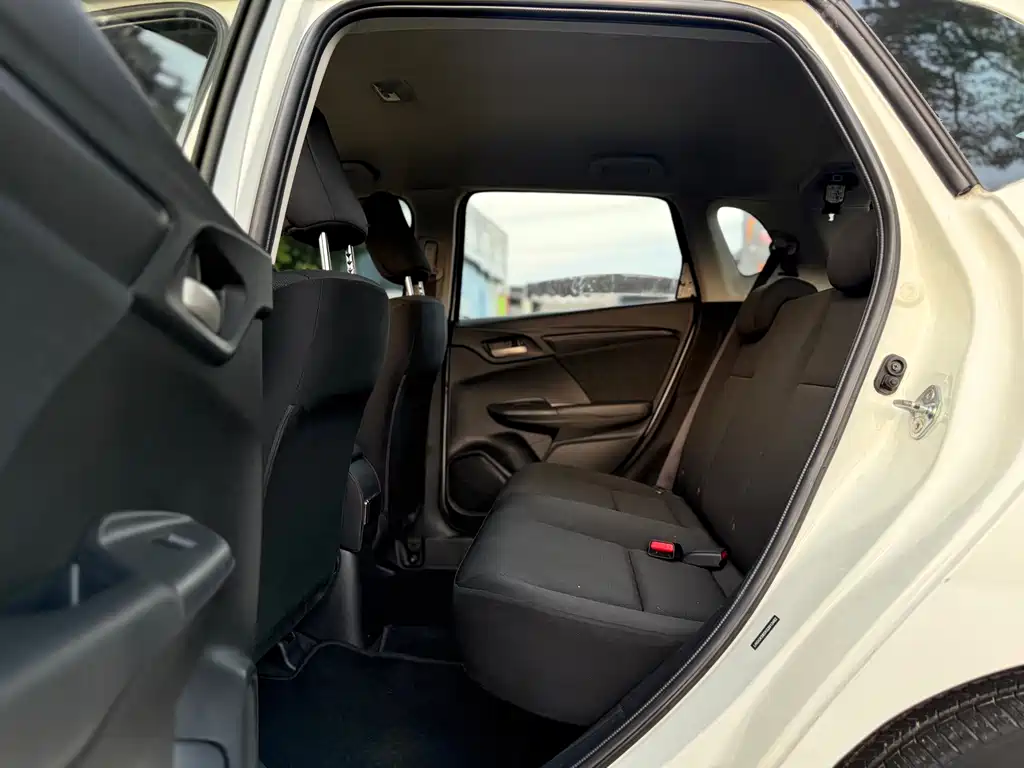 Honda Fit — миниатюра 5