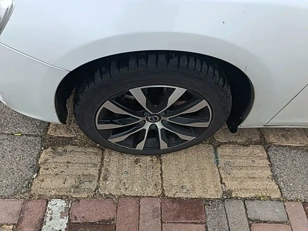 Volvo S60 — миниатюра 23