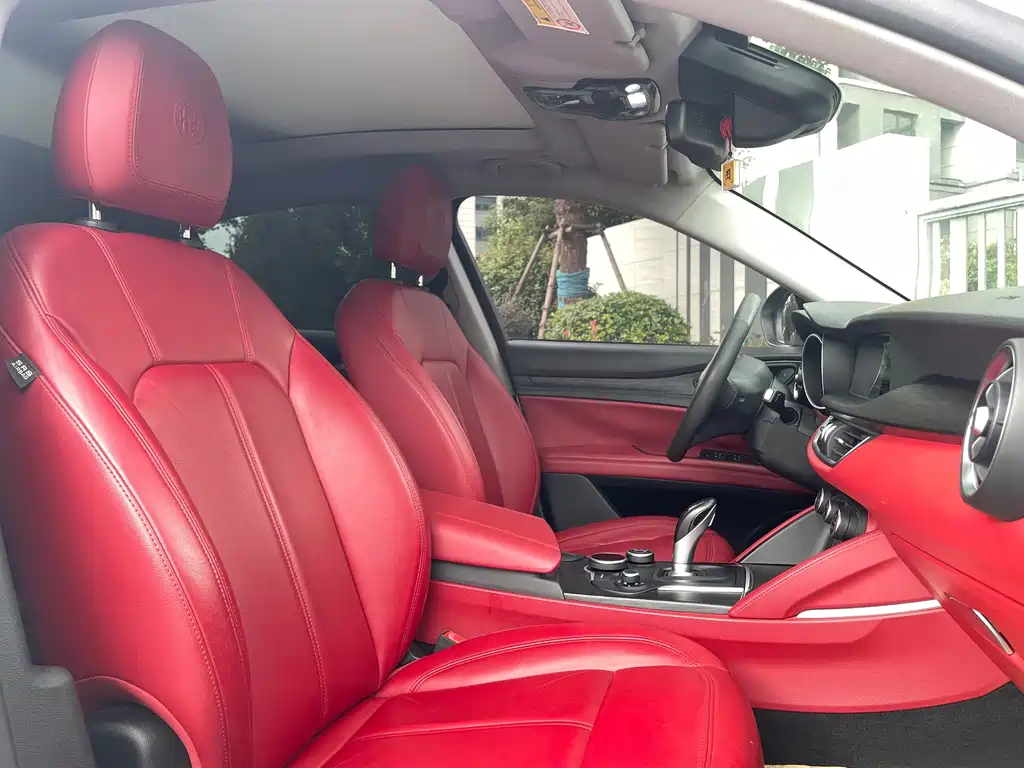 Alfa Romeo Stelvio — миниатюра 5