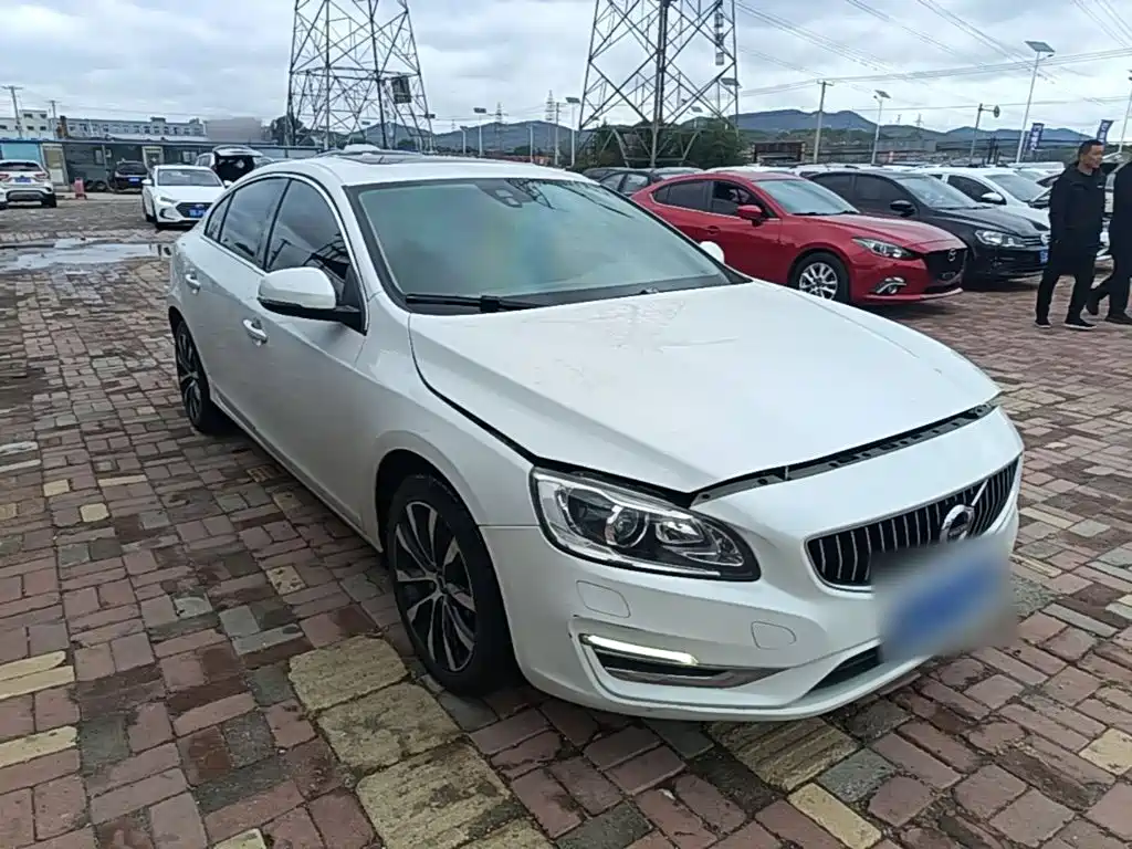 Volvo S60 — миниатюра 4