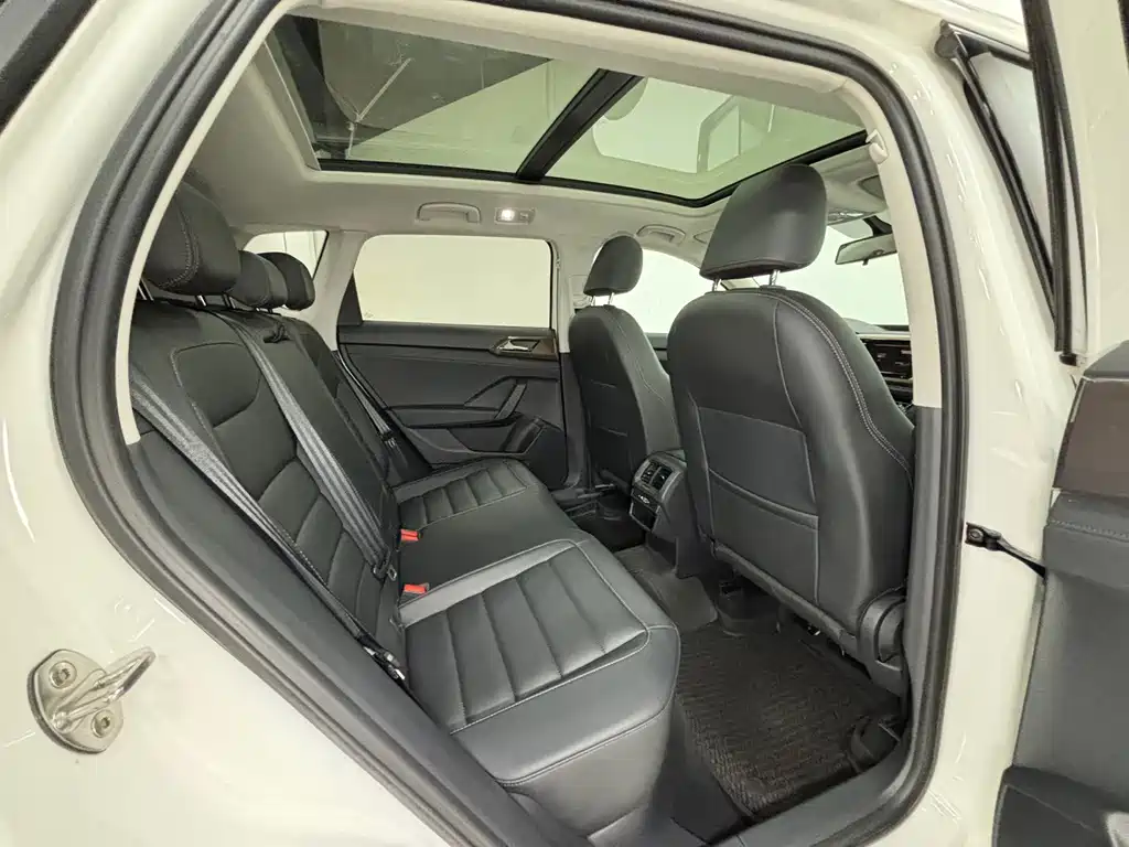 Volkswagen Tharu — миниатюра 11