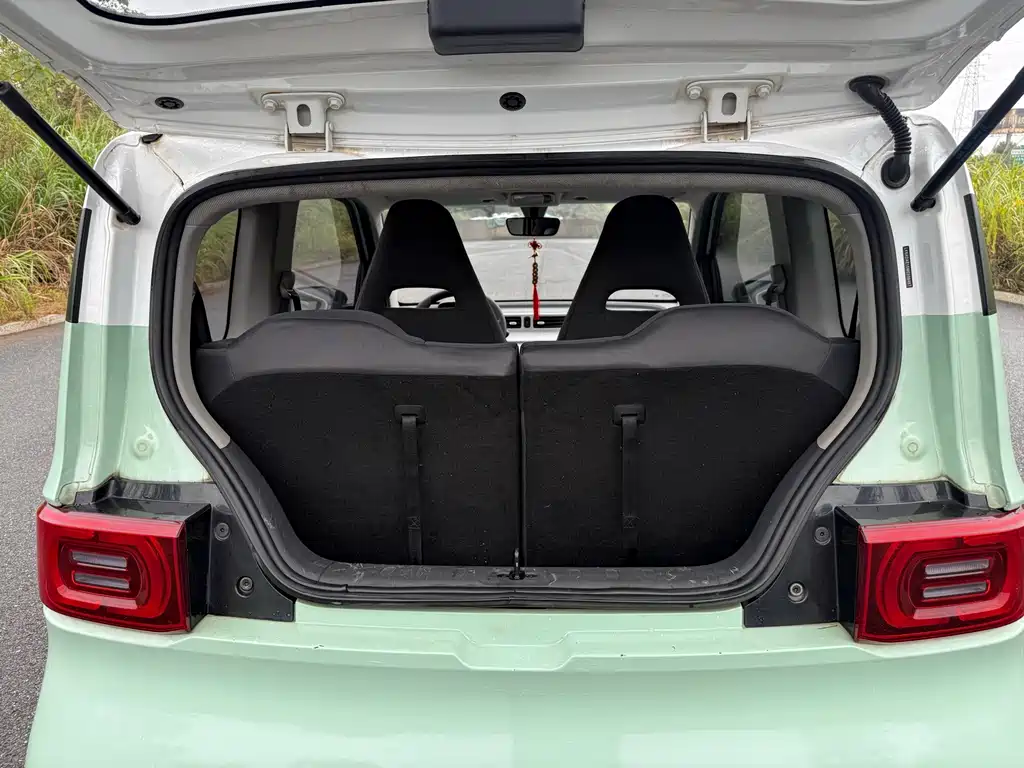 Wuling MINIEV — миниатюра 11