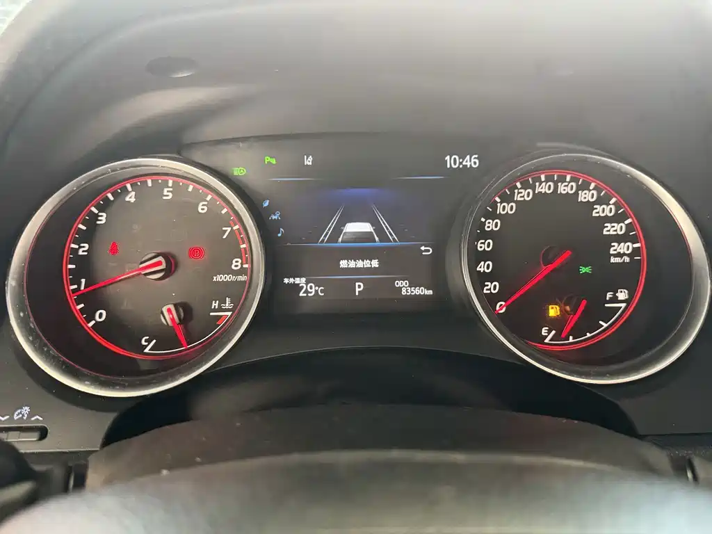 Toyota Camry — миниатюра 18