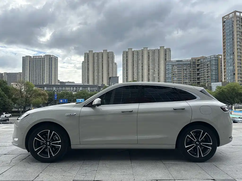 AITO AITO M5 — миниатюра 4