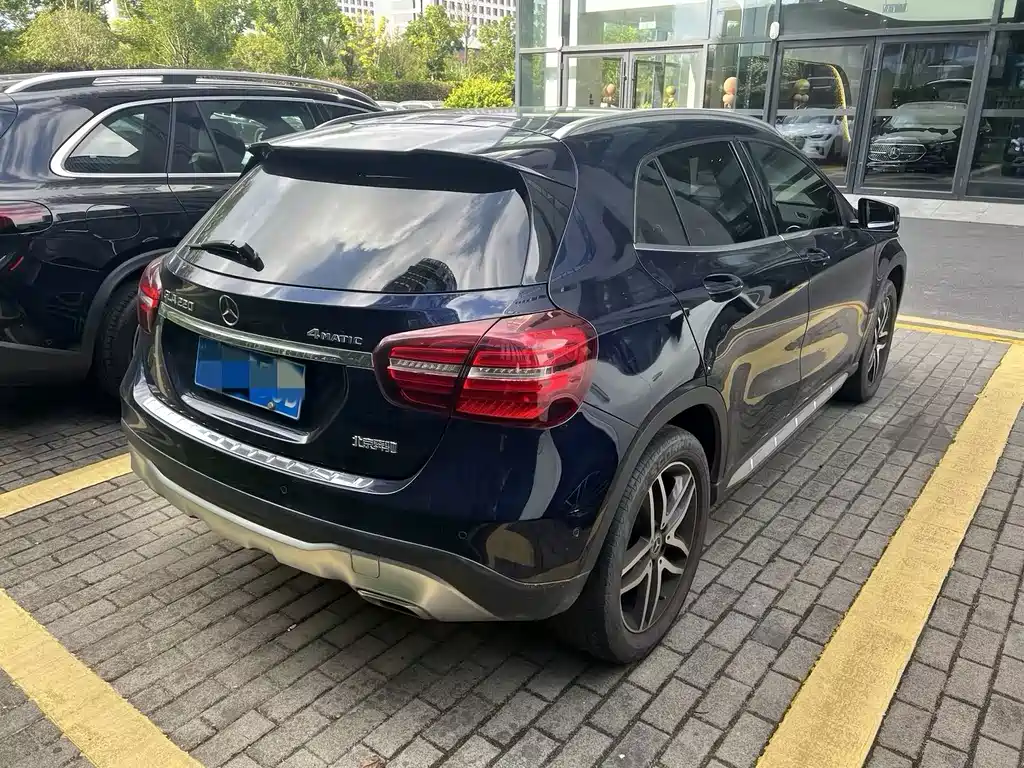 Mercedes-Benz GLA — миниатюра 2