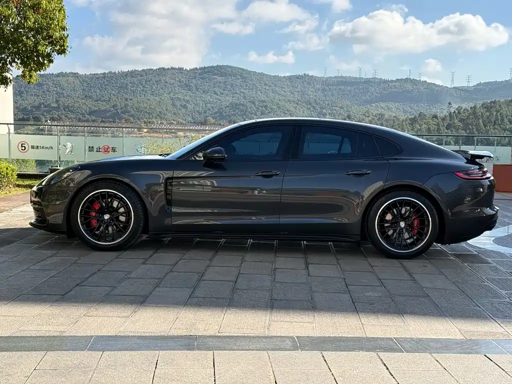 Porsche Panamera — миниатюра 29