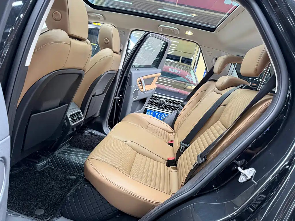 LAND ROVER DISCOVER SPORTS