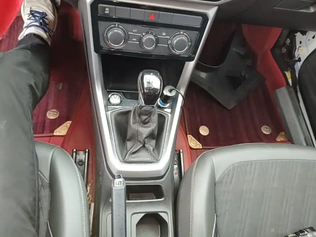 Volkswagen T-Cross — миниатюра 14