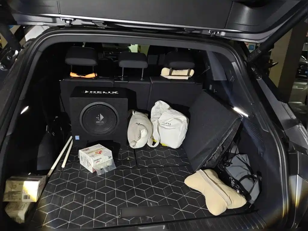 Audi Q5 e-tron — миниатюра 10