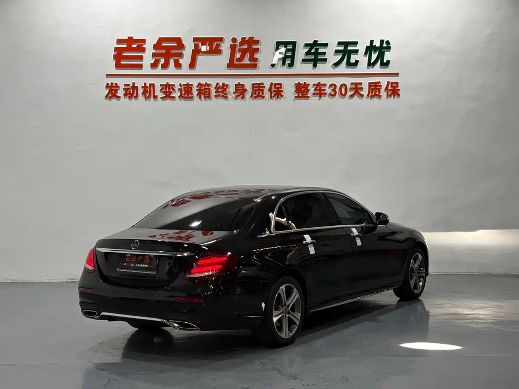 Mercedes-Benz E-Class — миниатюра 7