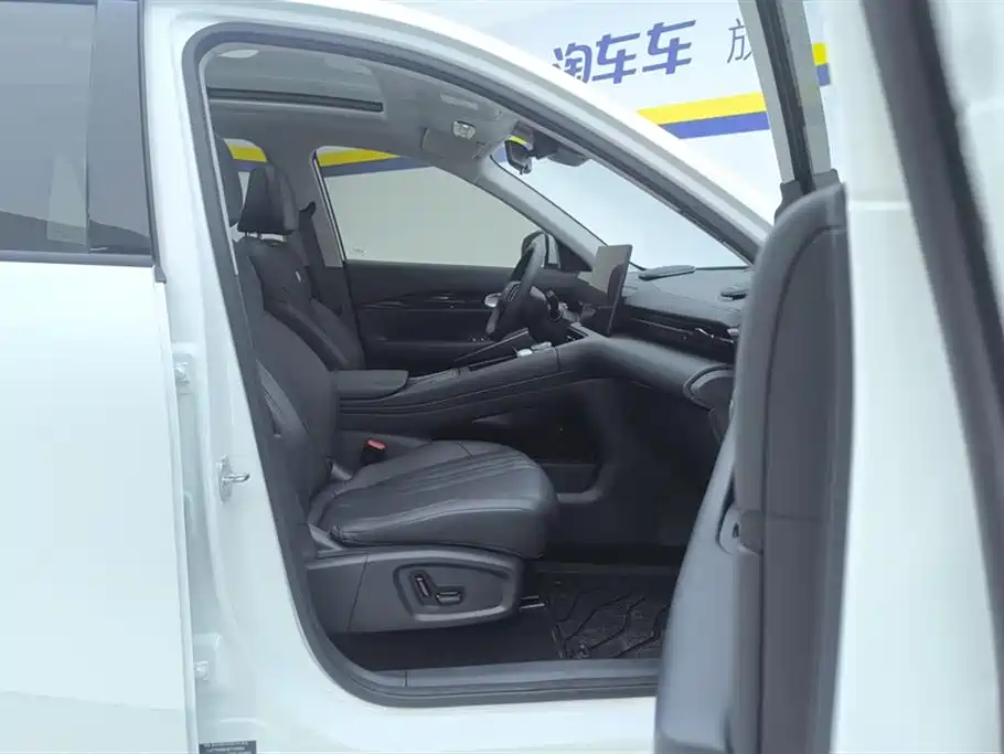 GEELY GALAXY GALAXY E5