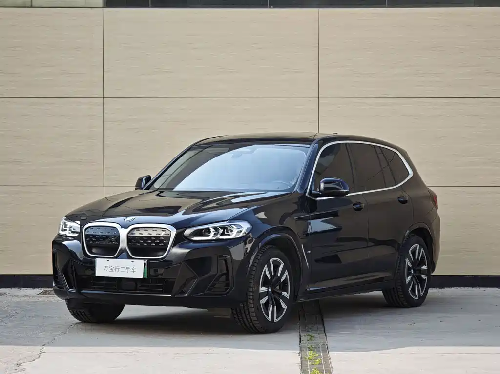 BMW iX3 2024