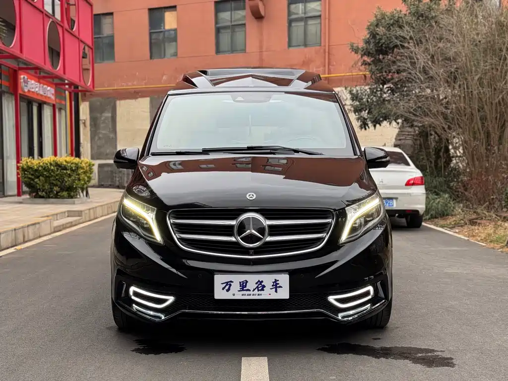 MERCEDES-BENZ V CLASS