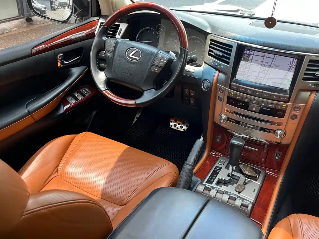 Lexus LX 2015 LX570