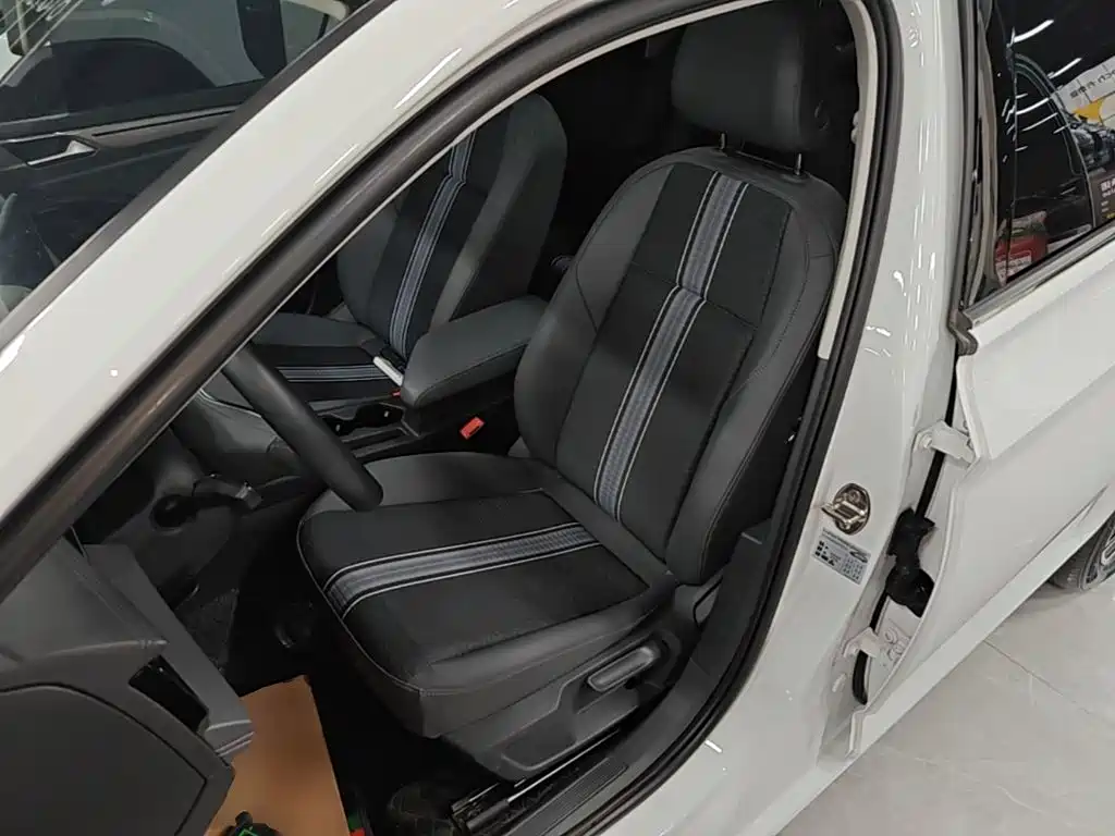 Volkswagen Sagitar — миниатюра 15
