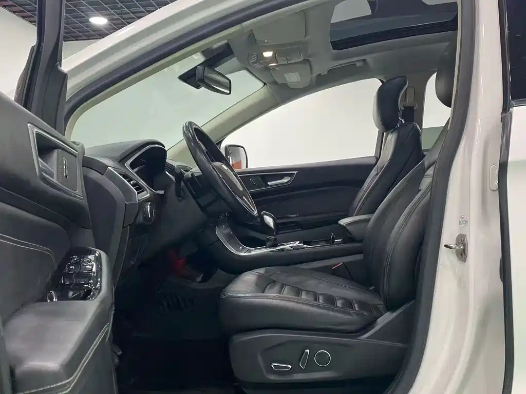 Ford Edge — миниатюра 4