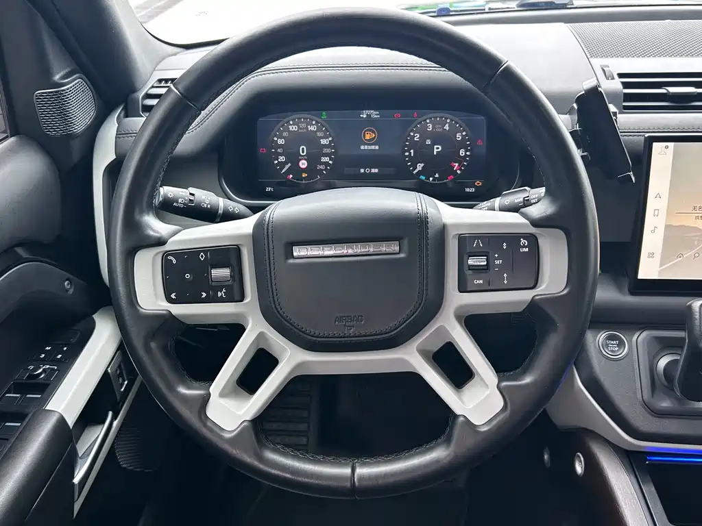 Land Rover Defender — миниатюра 12