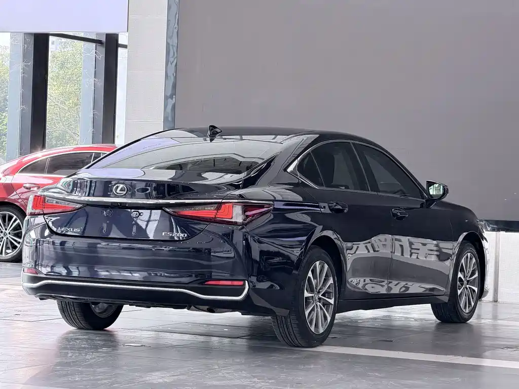 Lexus ES — миниатюра 4
