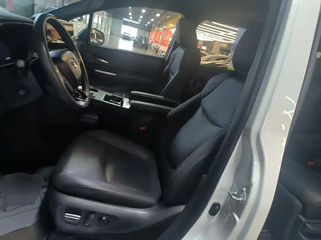 Toyota Sienna — миниатюра 15