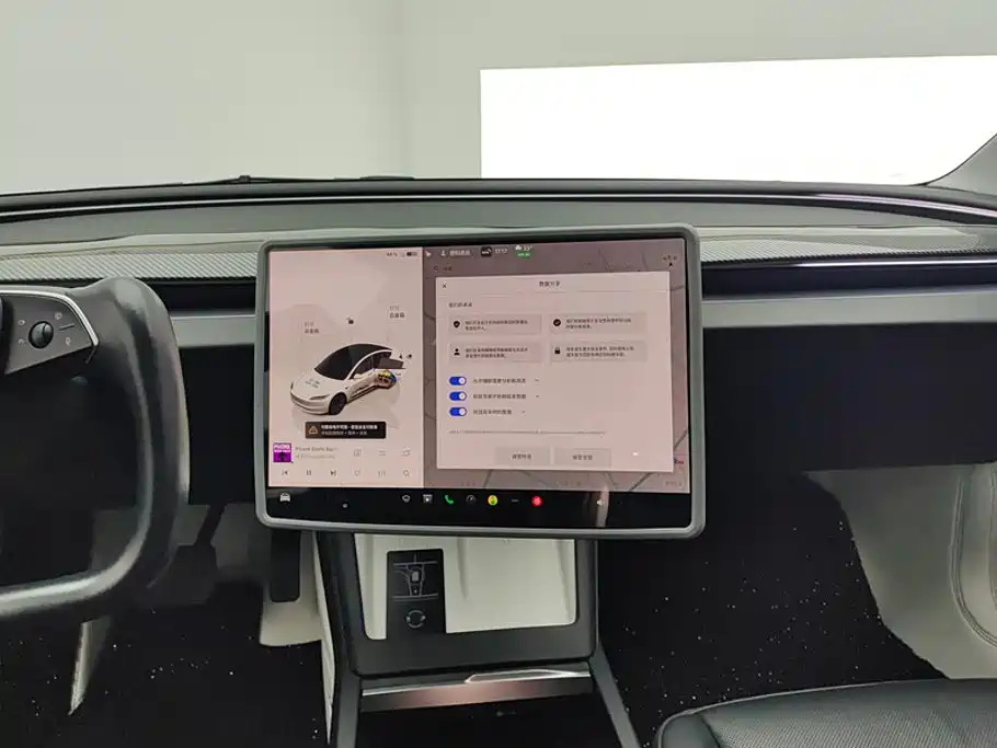Tesla Model 3 — миниатюра 13