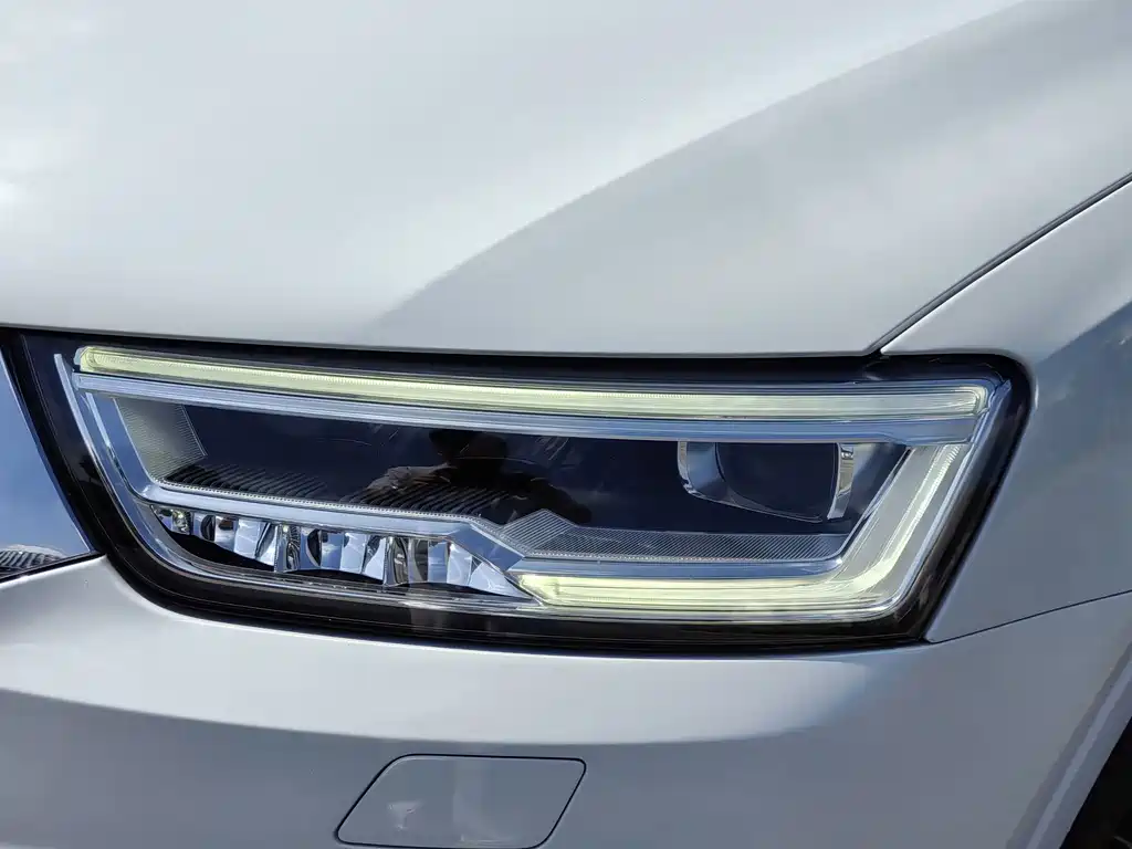Audi Q3 — миниатюра 8