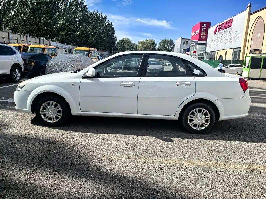 Buick Excelle — миниатюра 7