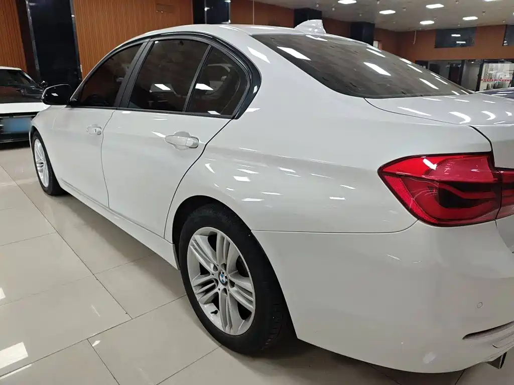 BMW 3 Series — миниатюра 5