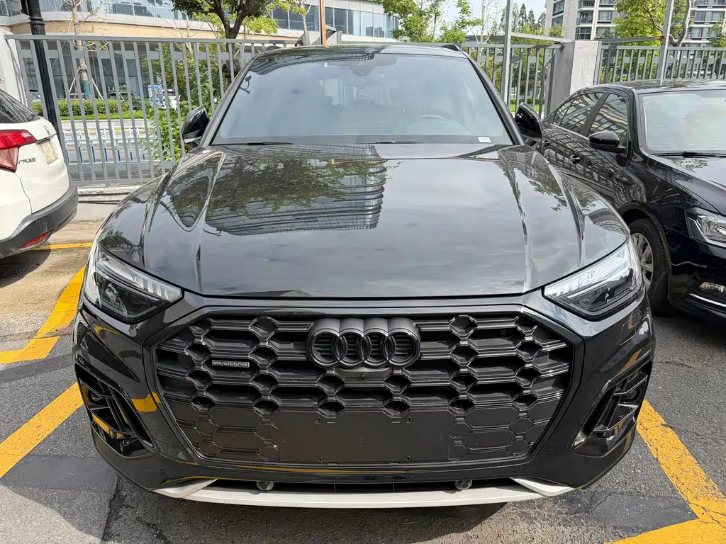 Audi Q5L — миниатюра 2