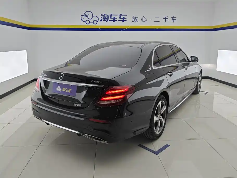 Mercedes-Benz E-Class — миниатюра 3