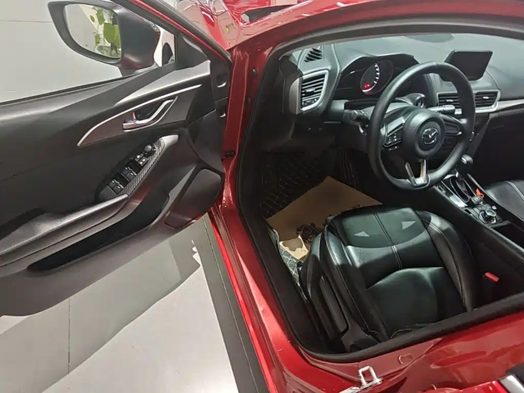 Mazda 3 Axela — миниатюра 16
