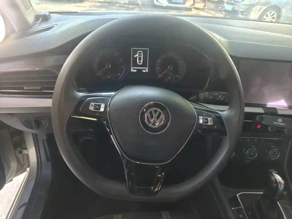 Volkswagen Lavida — миниатюра 3