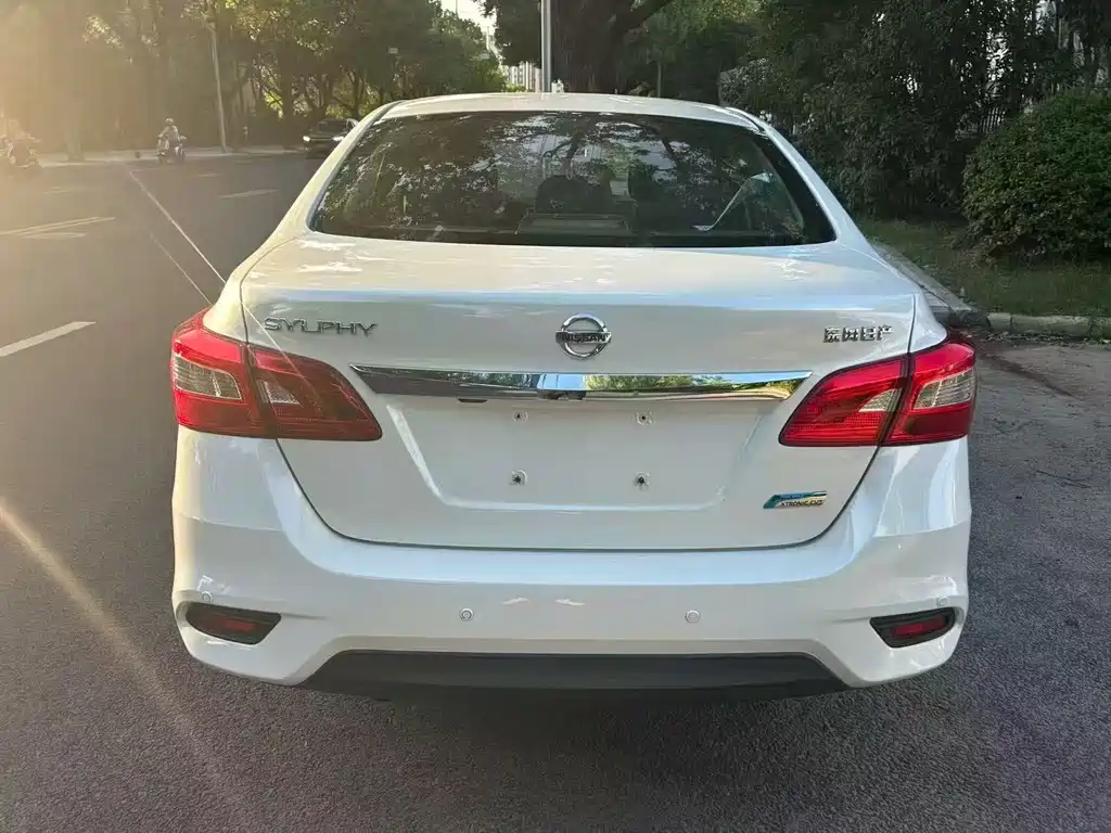 Nissan Sylphy 2018 1.6XV CVT Premium