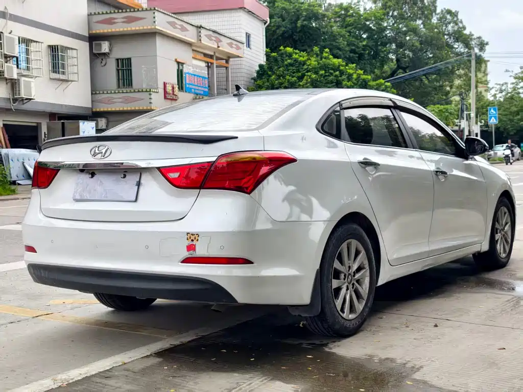 Hyundai Mistra — миниатюра 6