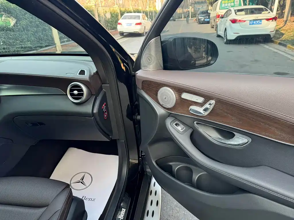 Mercedes-Benz GLC — миниатюра 14