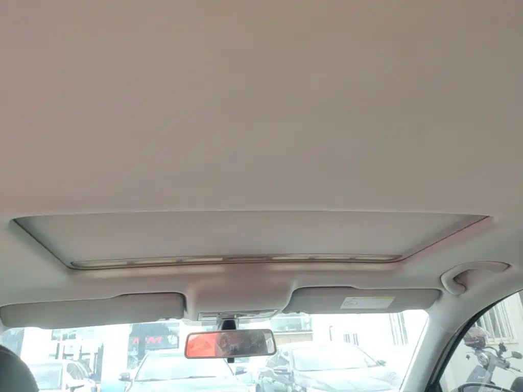Volkswagen Santana — миниатюра 18