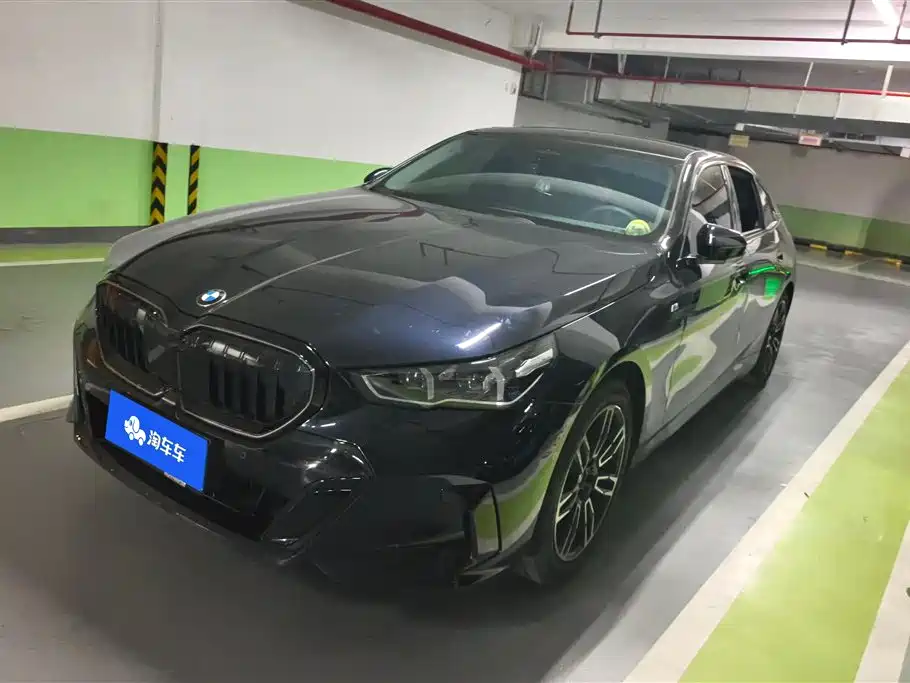 BMW 5 Series 2025