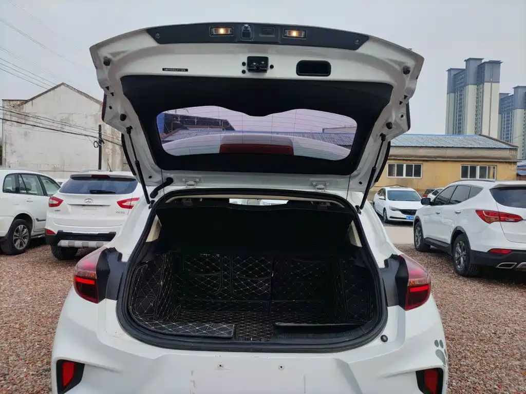 Geely Emgrand GS — миниатюра 15