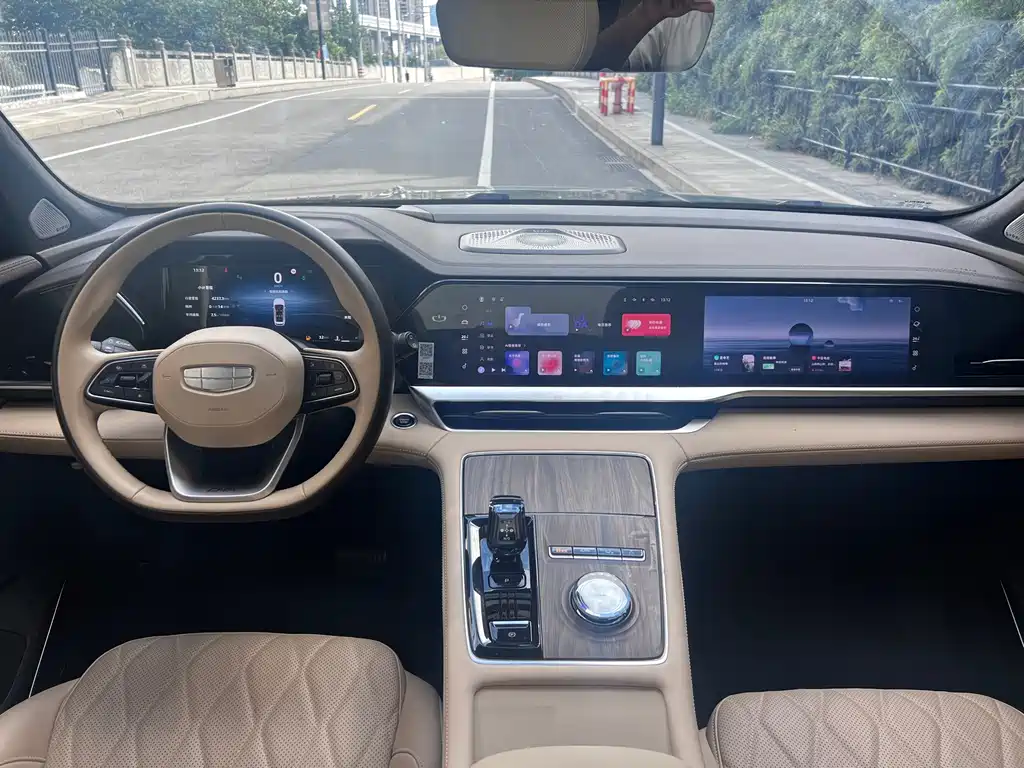 Geely Xingyue L — миниатюра 11