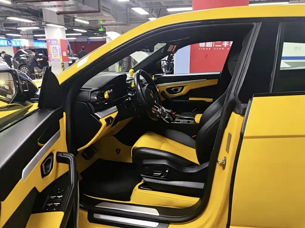 Lamborghini Urus — миниатюра 3