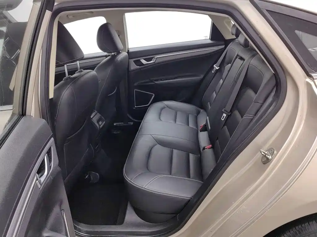 Geely Emgrand GL — миниатюра 15