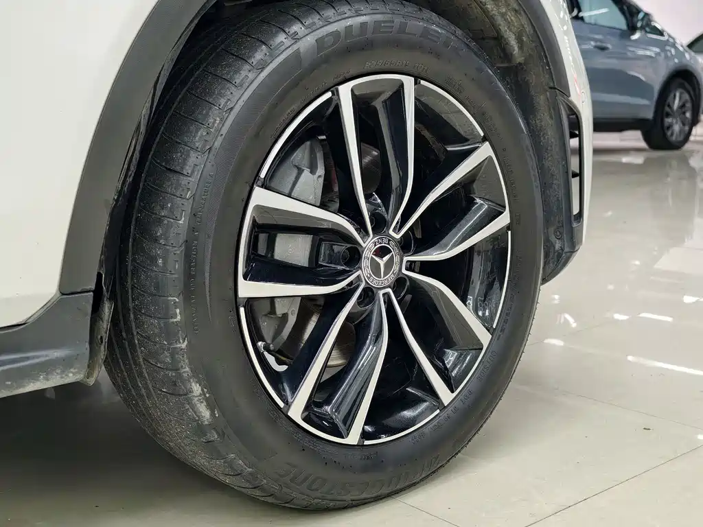 Mercedes-Benz GLC — миниатюра 10