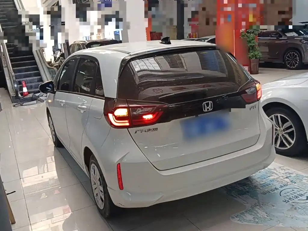 Honda Fit — миниатюра 5
