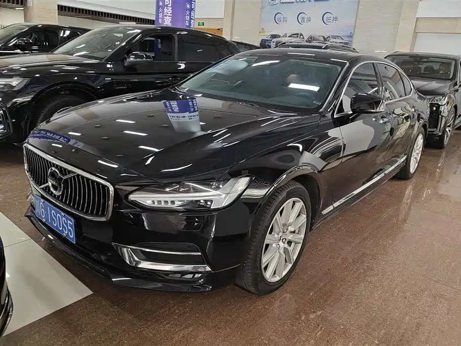 Купить Volvo S90