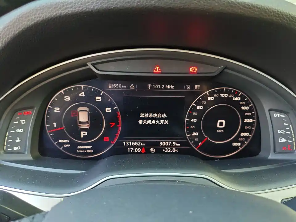 Audi Q7 — миниатюра 9