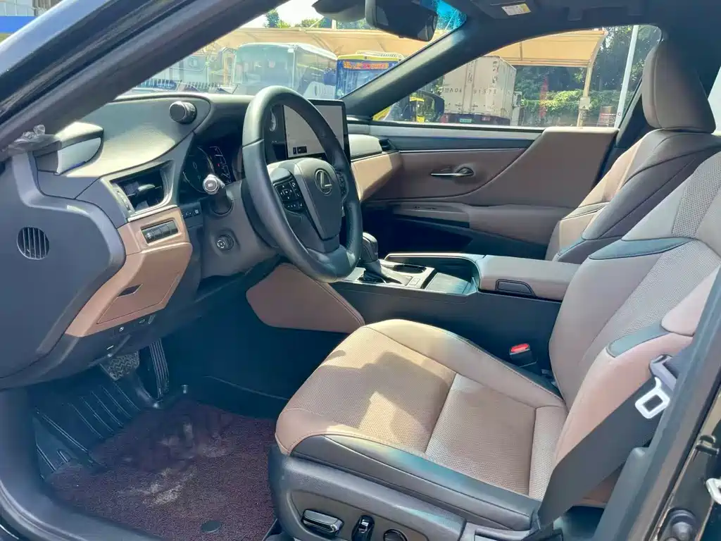 Lexus ES — миниатюра 4