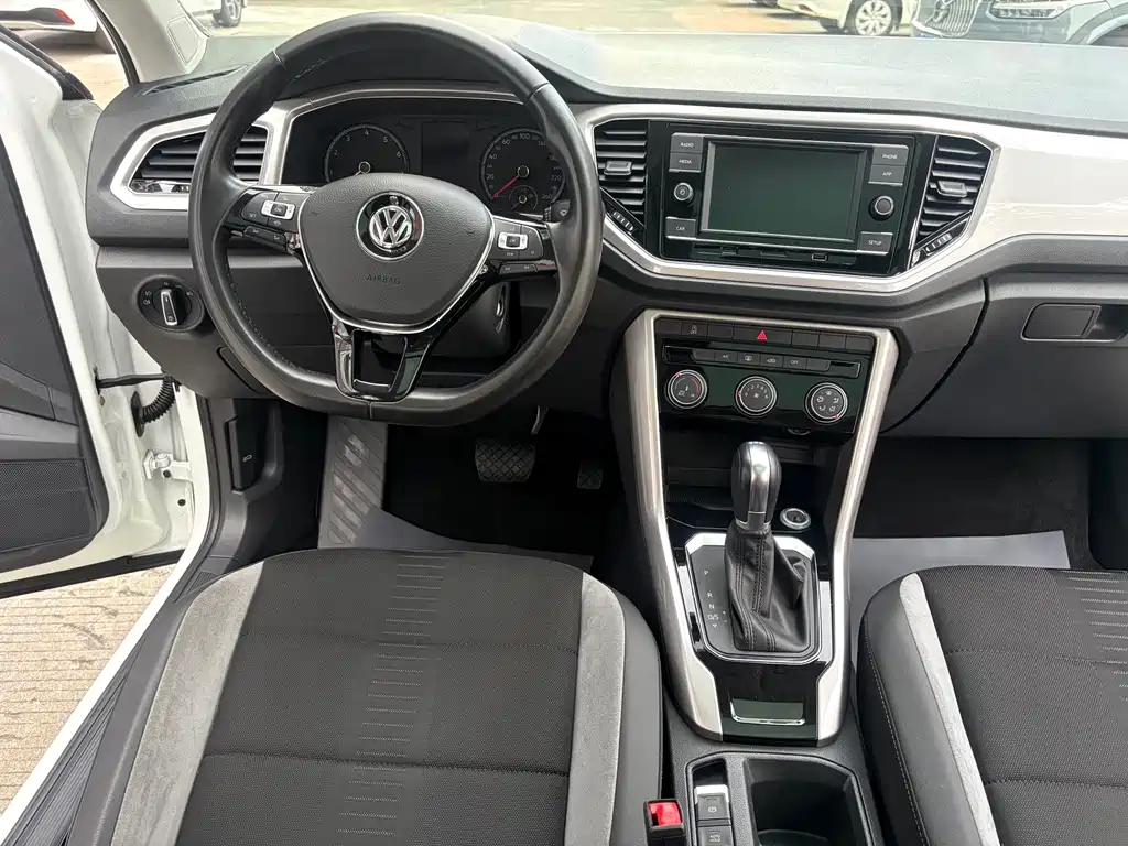 Volkswagen T-Roc — миниатюра 14