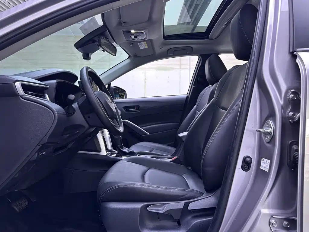 Toyota Corolla Cross 2.0L Elite Edition, фото 9