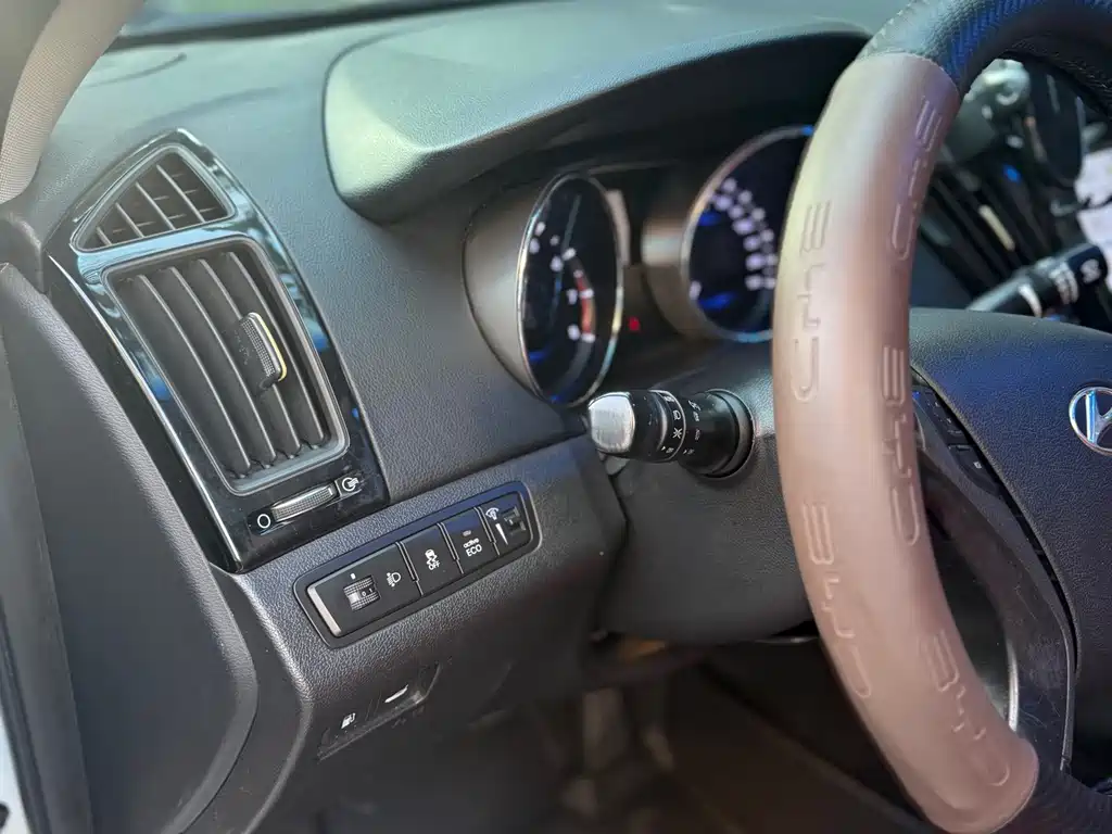 Hyundai Sonata — миниатюра 17