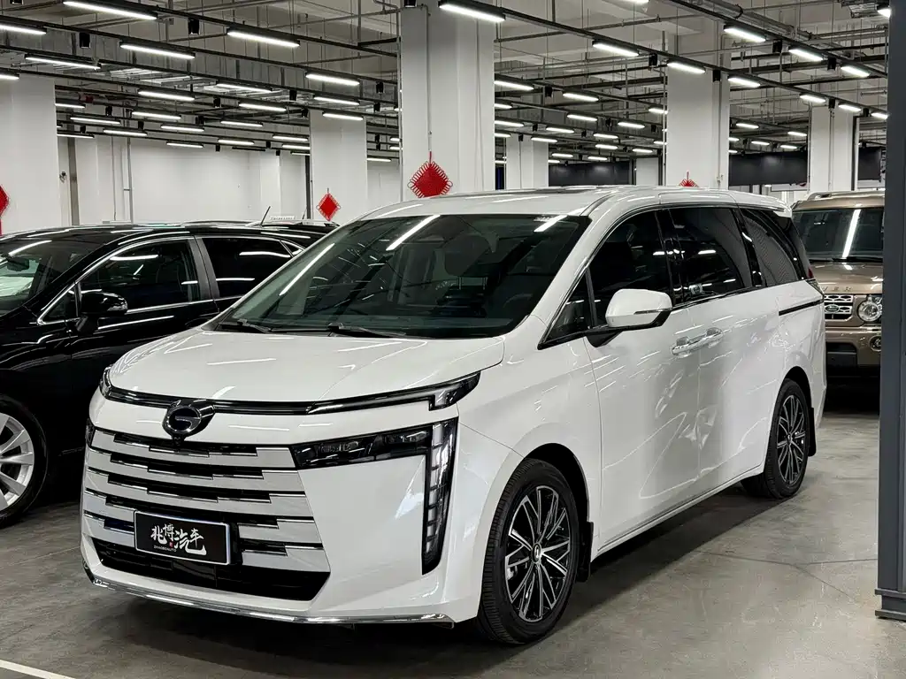 GAC Motor Trumpchi E8