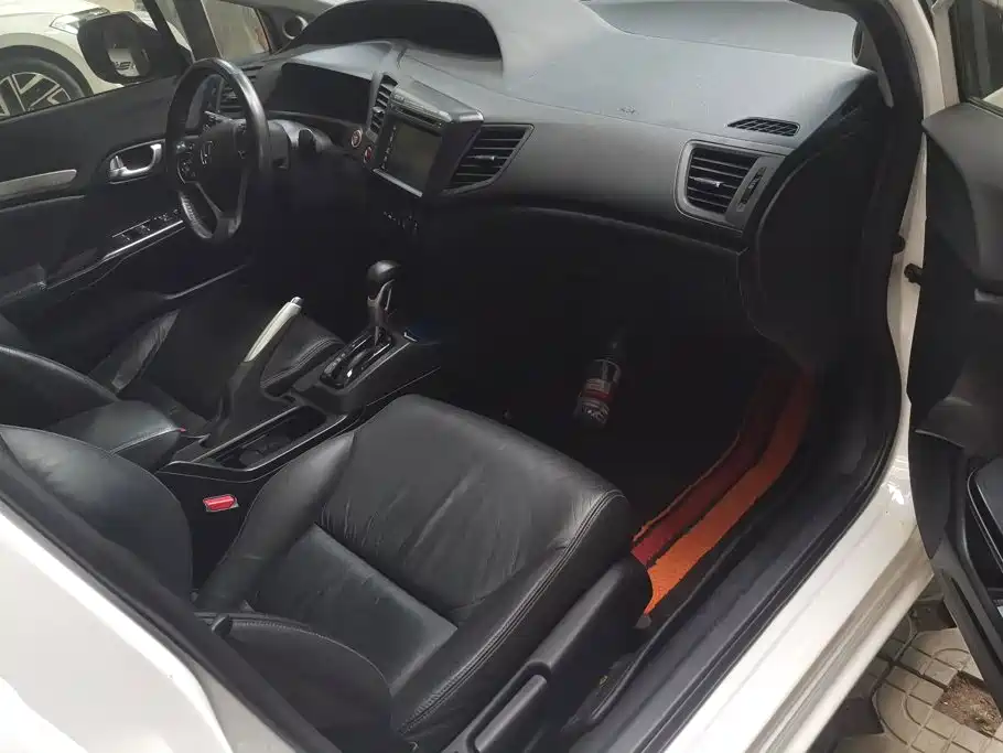 Honda Civic — миниатюра 8